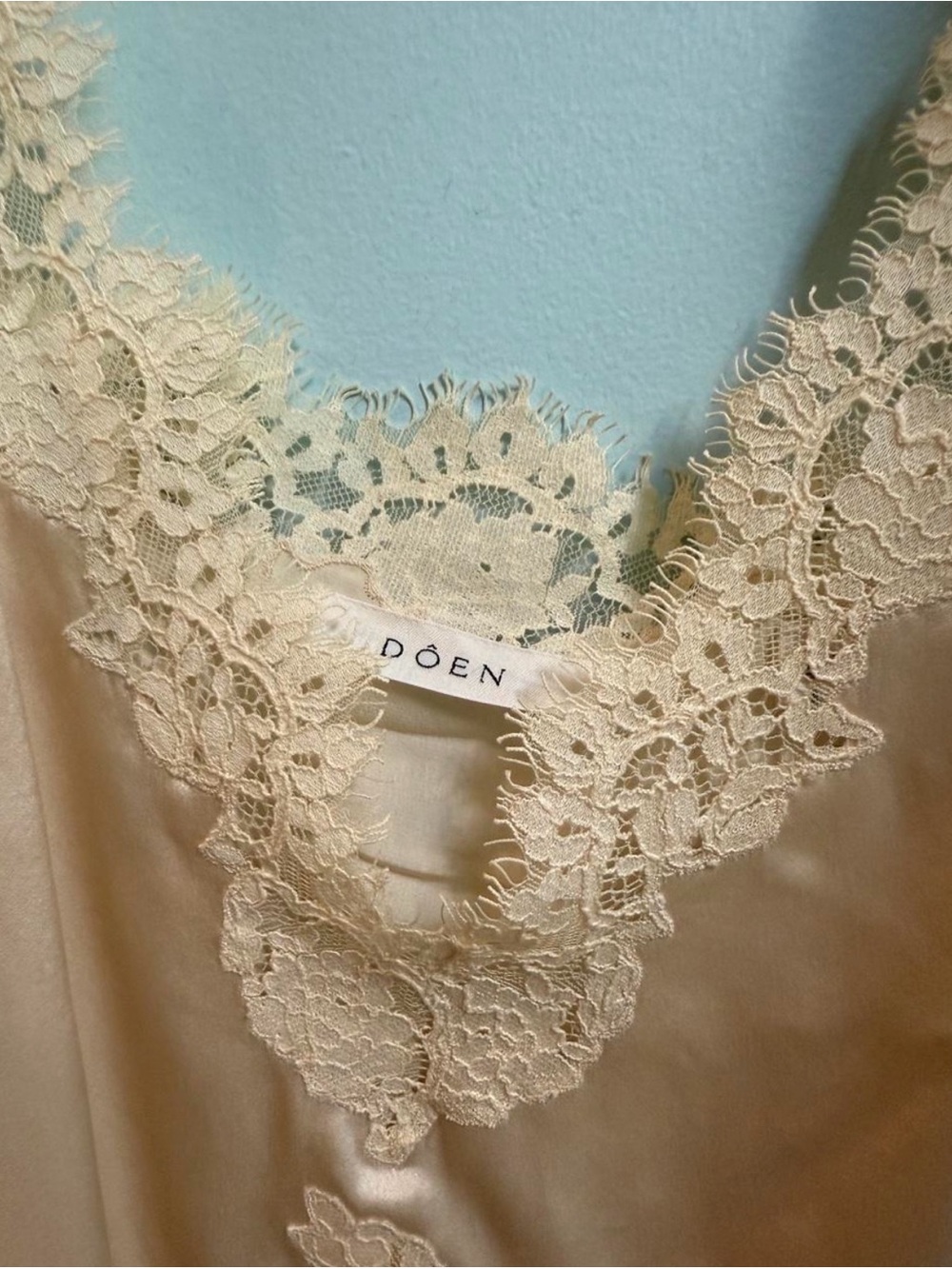 Doen Kira Silk Lace Trim Camisole size medium - Picture 2 of 2